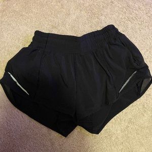Lululemon Black Hotty hot shorts size 2